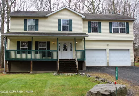 109 Blue Bird Way, East Stroudsburg, PA 18302