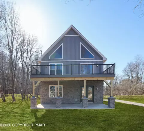 409 Towamensing Trl, Albrightsville, PA 18210
