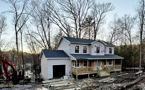 8321 Utopia Ln, East Stroudsburg, PA 18302