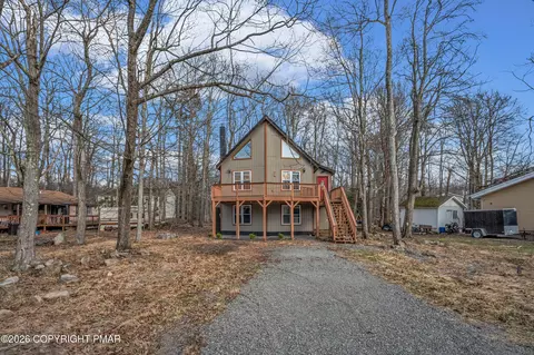 252 Greenbriar Cir, Tobyhanna, PA 18466