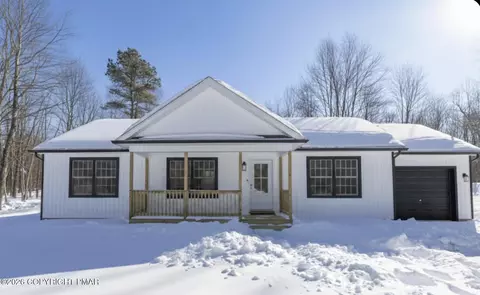 103 Burnshaw Ln, Albrightsville, PA 18210