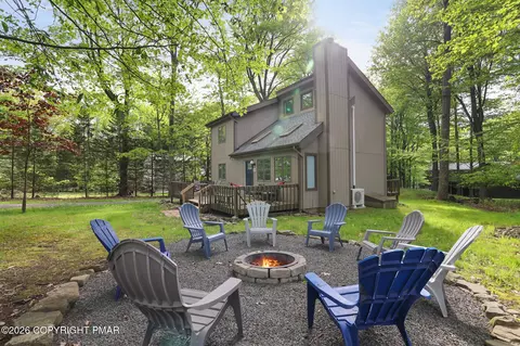 141 Tommys Ln, Pocono Lake, PA 18347
