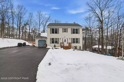 120 Linn Cir, Bushkill, PA 18324
