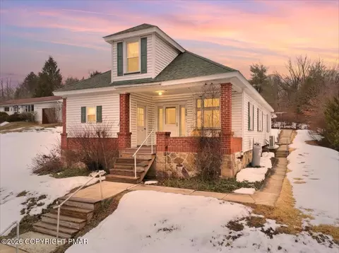 558 Mahoning Dr E, Lehighton, PA 18235