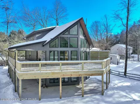 52 Shakespeare Cir, Albrightsville, PA 18210