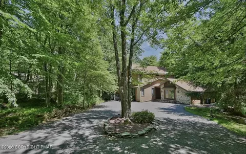 143 Moseywood Rd, Lake Harmony, PA 18624