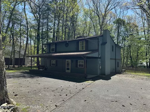 351 Charles Folly Rd, Bartonsville, PA 18321