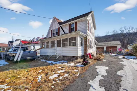 717 N Main St, Archbald, PA 18403
