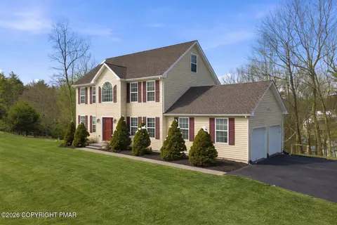 2322 Southridge Dr, East Stroudsburg, PA 18302