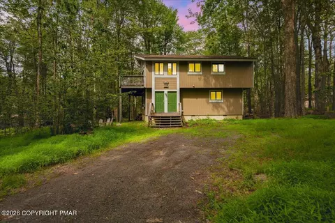 4121 Hemlock Trl, Pocono Pines, PA 18350
