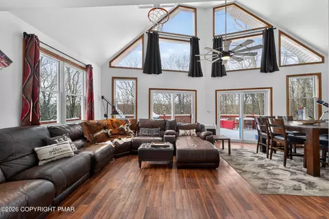 Living - 3112 Spring Ct, Bushkill, PA 18324 photo 1 of 2
