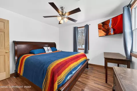 Bedroom - 3112 Spring Ct, Bushkill, PA 18324 photo 7 of 9