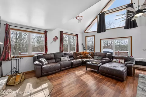 Living - 3112 Spring Ct, Bushkill, PA 18324 photo 2 of 2
