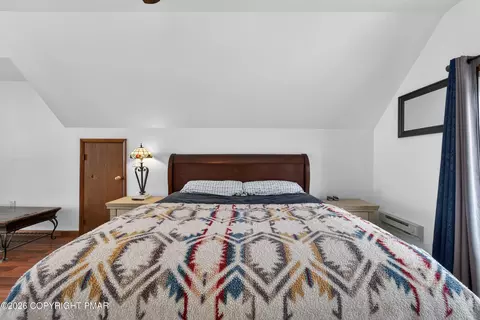 Bedroom - 3112 Spring Ct, Bushkill, PA 18324 photo 2 of 9