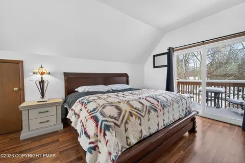 Bedroom - 3112 Spring Ct, Bushkill, PA 18324 photo 1 of 9