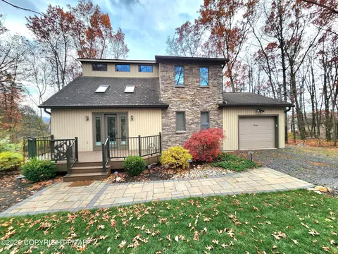 13 W Thirteen St, Jim Thorpe, PA 18229