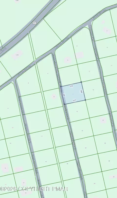 11 Smoke Signal Path, Gouldsboro, PA 18424