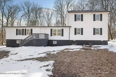 3326 Westminster Dr, East Stroudsburg, PA 18302