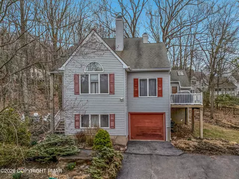 17 Rockspring Ct, Lake Harmony, PA 18624