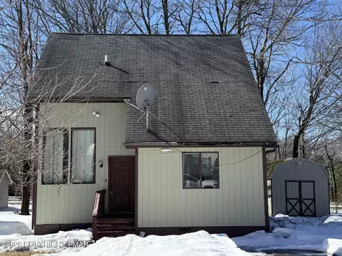 4569 Briarcliff Ter, Tobyhanna, PA 18466