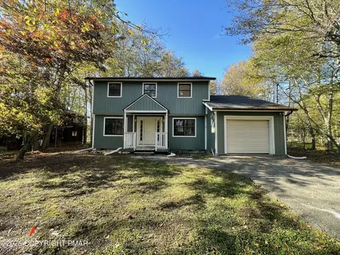 9685 Stony Hollow Dr, Tobyhanna, PA 18466