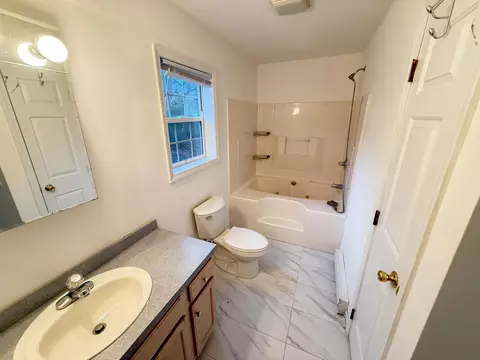 Bath - 6486 Decker Rd, Bushkill, PA 18324 photo 1 of 4