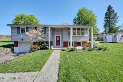 110 Barn Owl Way, East Stroudsburg, PA 18301