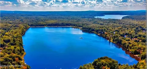 826 Laurel Rd, Pocono Summit, PA 18344