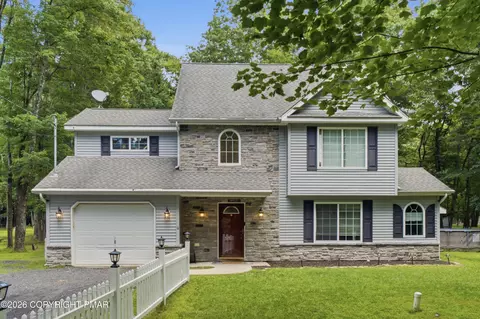 33 Sassafras Rd, Albrightsville, PA 18210