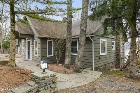 2135 Laurel Ln, Buck Hill Falls, PA 18323