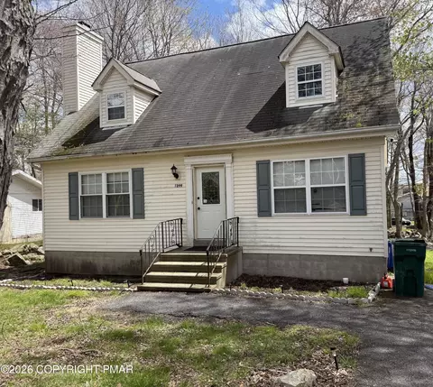 6241 Park Pl, Tobyhanna, PA 18466