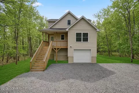 26 Seneca Rd, Albrightsville, PA 18210