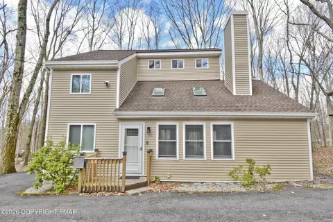 319 Hyland Dr, East Stroudsburg, PA 18301