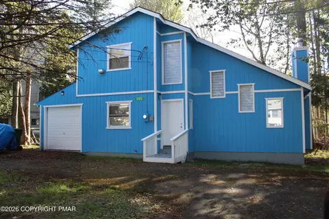 8229 Sunset Dr, Tobyhanna, PA 18466