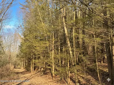 155 Merry Hill Rd, Bartonsville, PA 18321