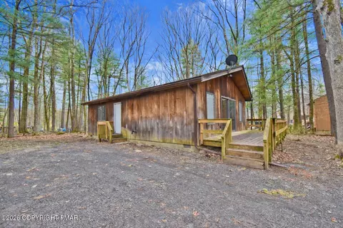 1273 Park Dr, East Stroudsburg, PA 18302