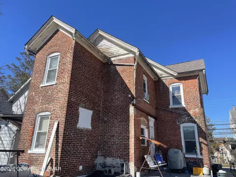 1055 Main Rd, Lehighton, PA 18235