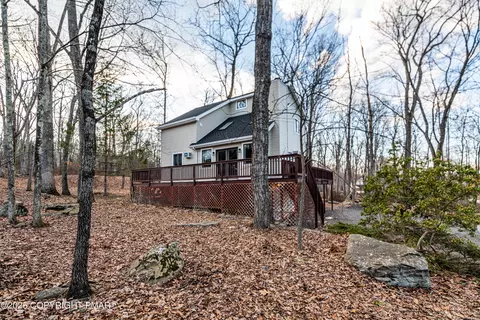 7107 Hillbrow Ct N, East Stroudsburg, PA 18302
