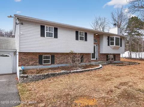 1518 Anne Ln, Effort, PA 18330