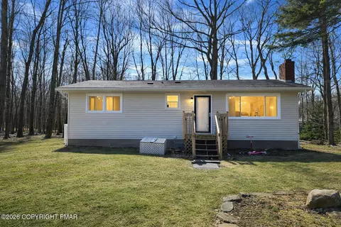 6319 Laurel Rd, Pocono Summit, PA 18346