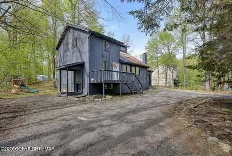 1109 Huron Pl, Tobyhanna, PA 18466