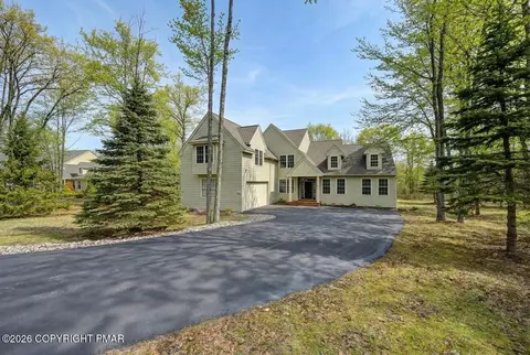 112 Pine Needle Ln, Pocono Pines, PA 18350