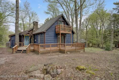 8 Buttonwood Rd, Lake Harmony, PA 18624