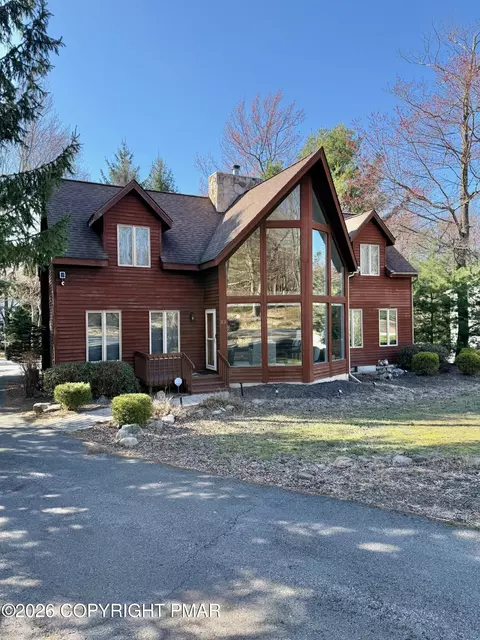 23 Kent Clarke Rd, Lake Harmony, PA 18624