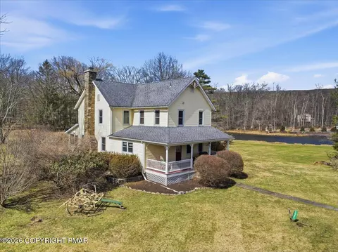 2487 Mountain Rd, Stroudsburg, PA 18360