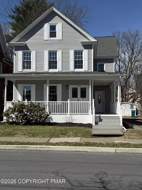 846 Thomas St, Stroudsburg, PA 18360