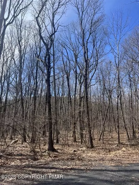E Creek Drive, Lehighton, PA 18235