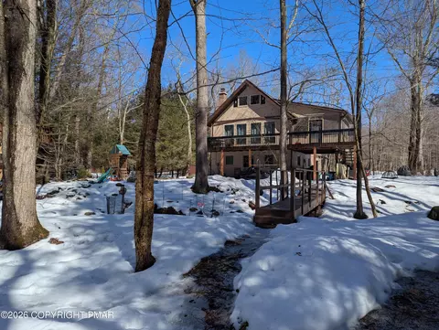 159 S Lehigh River Dr S, Clifton Township, PA 18424