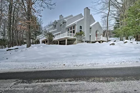 9 Beachwood Ct, Lake Harmony, PA 18624