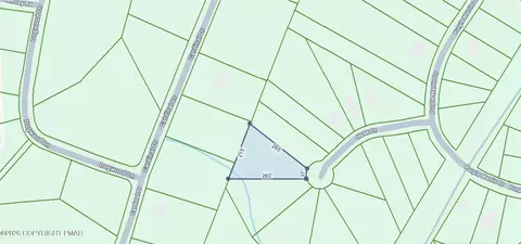 502 Hawk Ct, Bushkill, PA 18324